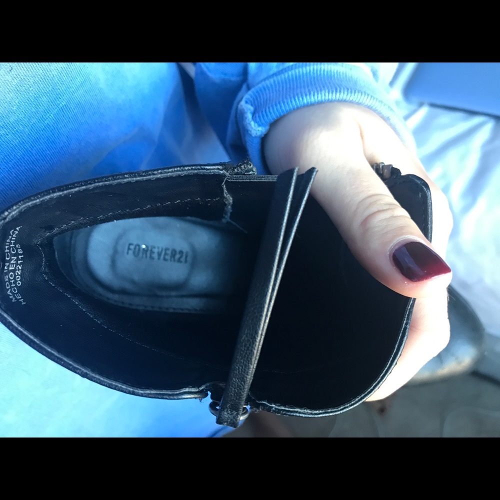 Black booties - Picture 6 of 6
